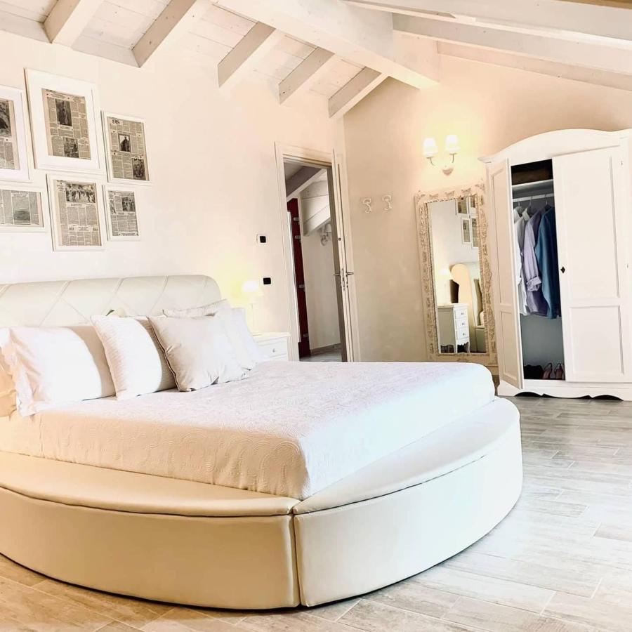 La Vista Del Poggio Bed and Breakfast Castellaro  Εξωτερικό φωτογραφία