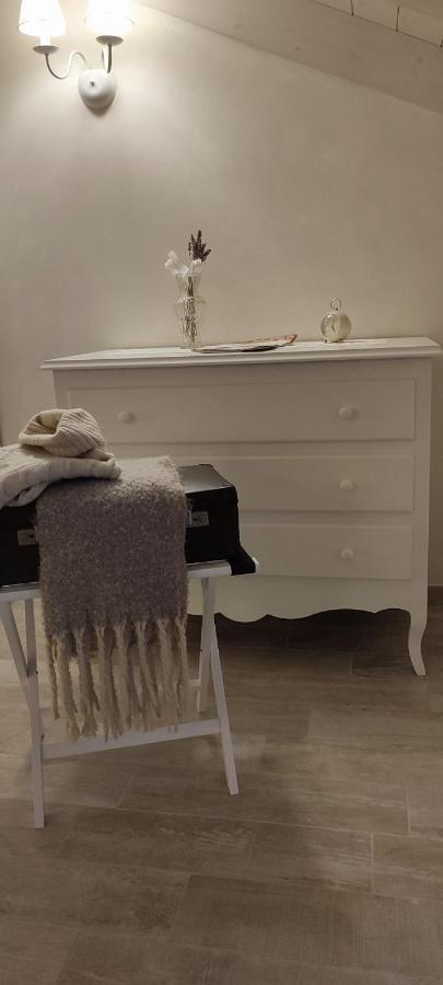 La Vista Del Poggio Bed and Breakfast Castellaro  Εξωτερικό φωτογραφία