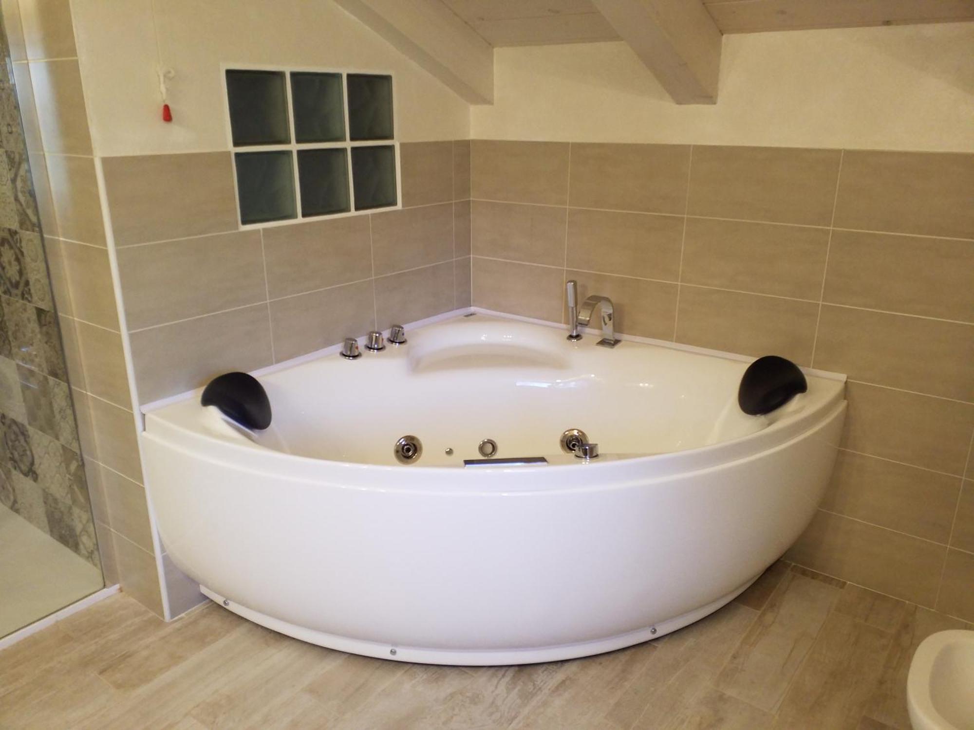 La Vista Del Poggio Bed and Breakfast Castellaro  Εξωτερικό φωτογραφία
